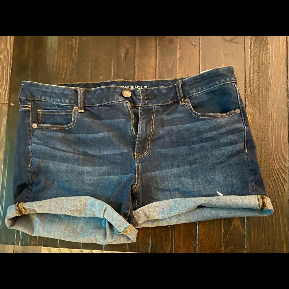American Eagle MIDI Shorts
